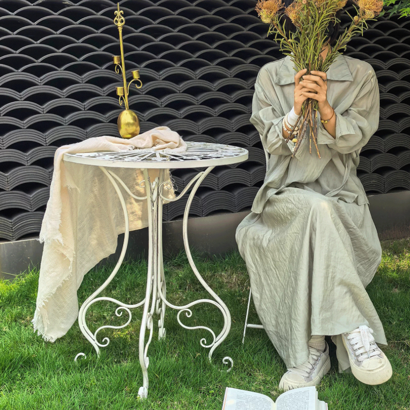 French Vintage Iron Table and  - Outdoor Furniture For Cafe reseña y precio