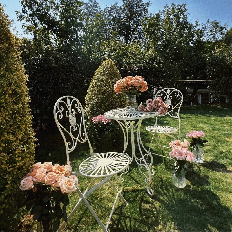 French Vintage Iron Table and  - Outdoor Furniture For Cafe reseña y precio